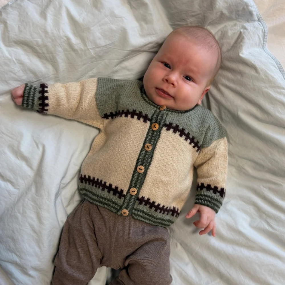 Cross Cardigan Baby PetiteKnit - Strikkekit