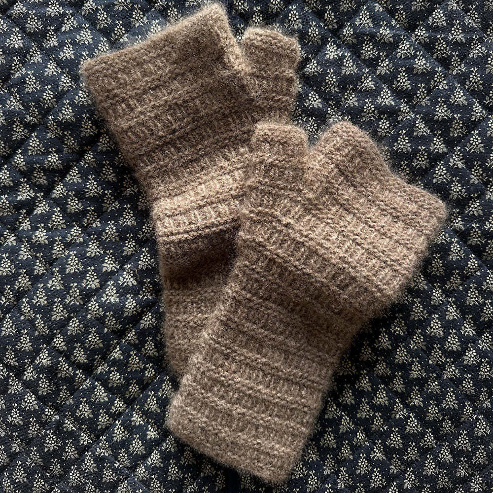Gloves No. 1 My Favourite Things Knitwear - Strikkekit Lammeuld