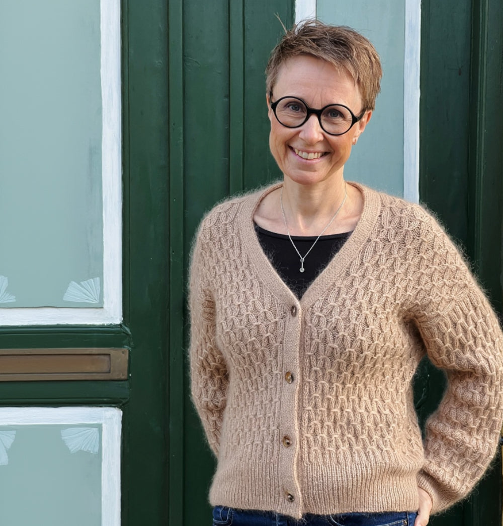 Jenny Jacket V-neck PetiteKnit - Strikkekit
