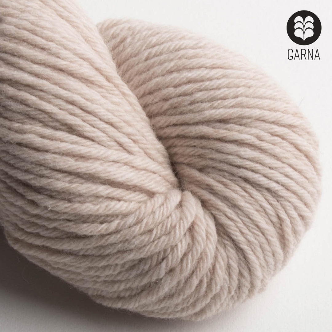 GARNA Nobilis 2 Superfin Lammeuld garn : 211 Cream hvid