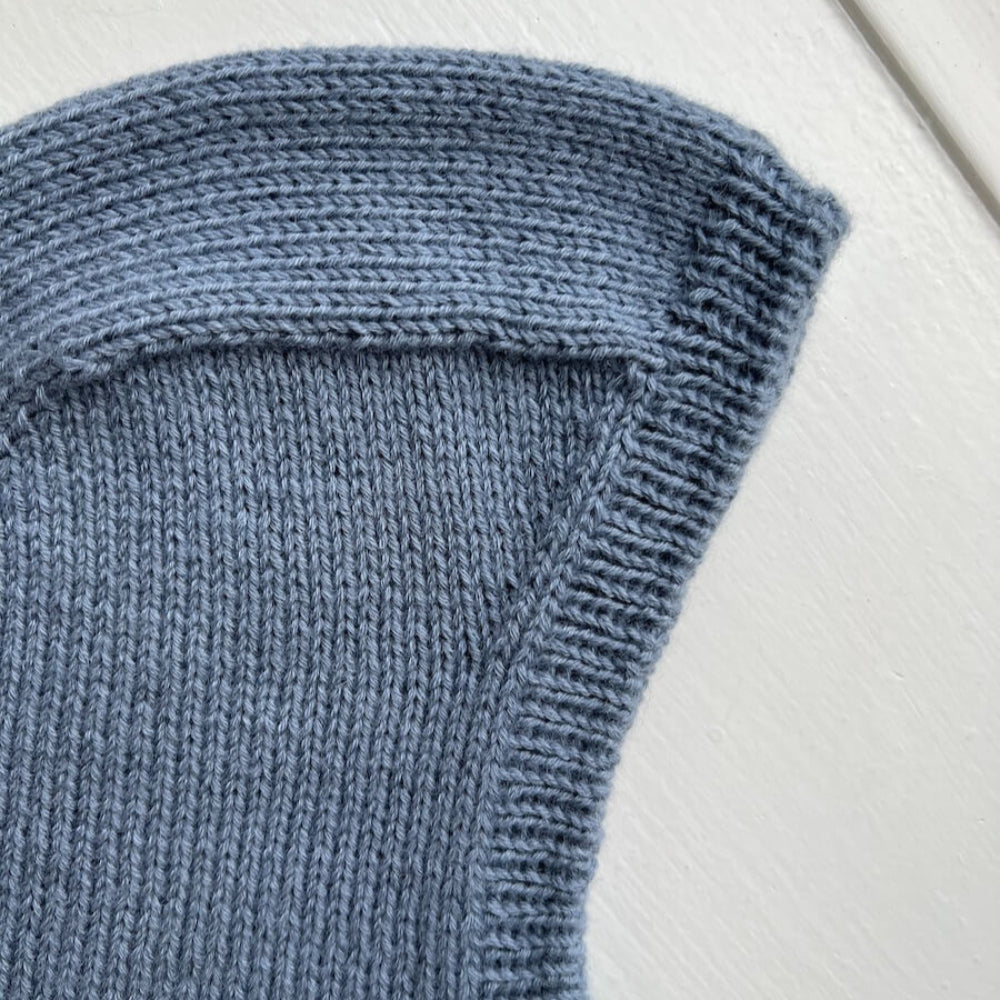 Monday Balaclava PetiteKnit - Strikkekit