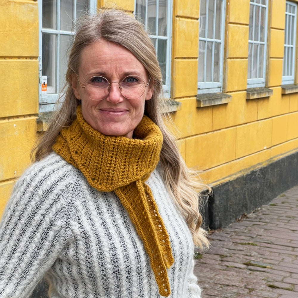 The Tiny Scarf Sanne Fjalland - Garnkit ekskl. opskrift Lammeuld