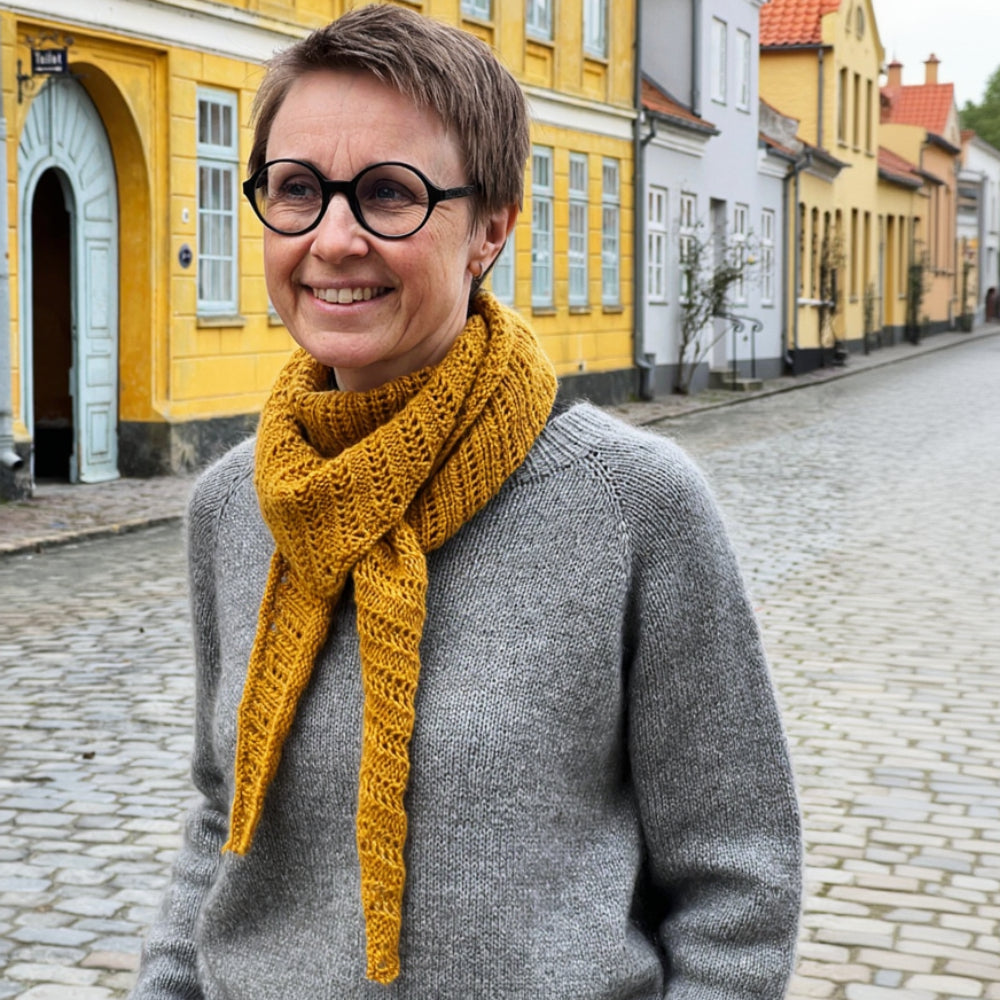 The Tiny Scarf Sanne Fjalland - Garnkit ekskl. opskrift Lammeuld