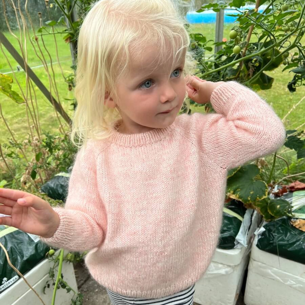 Monday Sweater Junior Strikkekit - PetiteKnit
